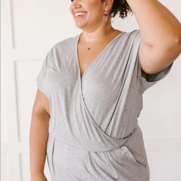 ALREADY READY JUMPSUIT IN GREY - Picture 8 of 14